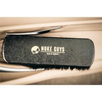 Nuke Guys - Leder- und Textilbürste L